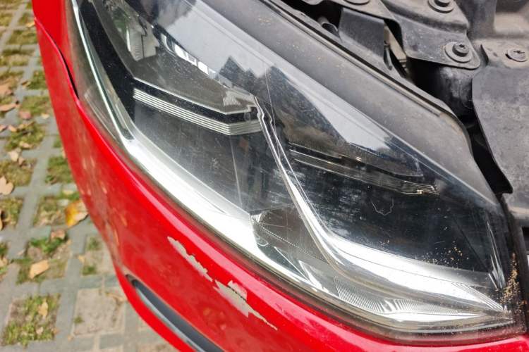 Used Volkswagen Polo 2014 1.6L Automatic Luxury Edition Right Front Headlight