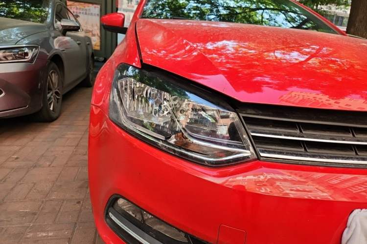 Used Volkswagen Polo 2014 1.6L Manual Comfort Edition Right Front Headlight