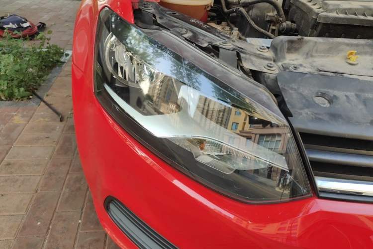 Used Volkswagen Polo 2014 1.4L Manual Fashion Edition Right Front Headlight