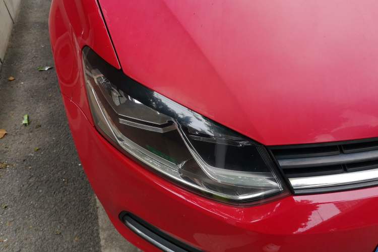 Used Volkswagen Polo 2014 1.6L Automatic Comfort Edition Right Front Headlight