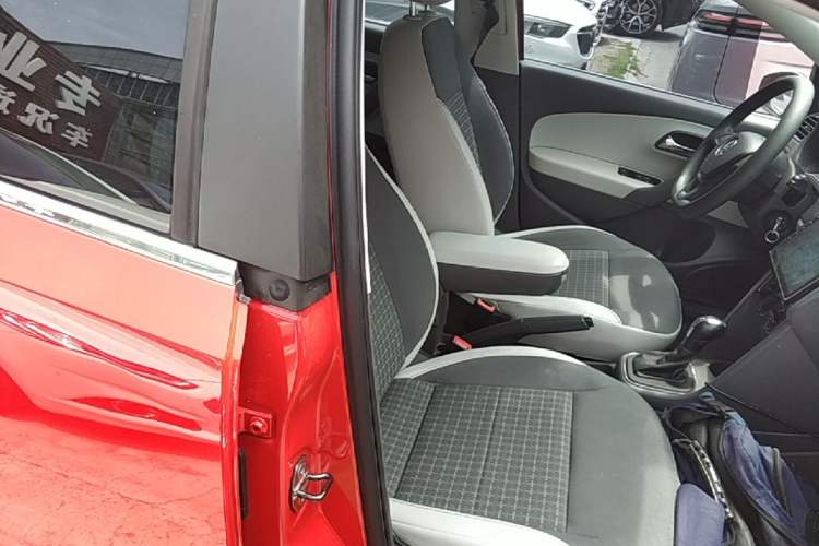 Used Volkswagen Polo 2014 1.4L Automatic Comfort Edition Right Front Seat