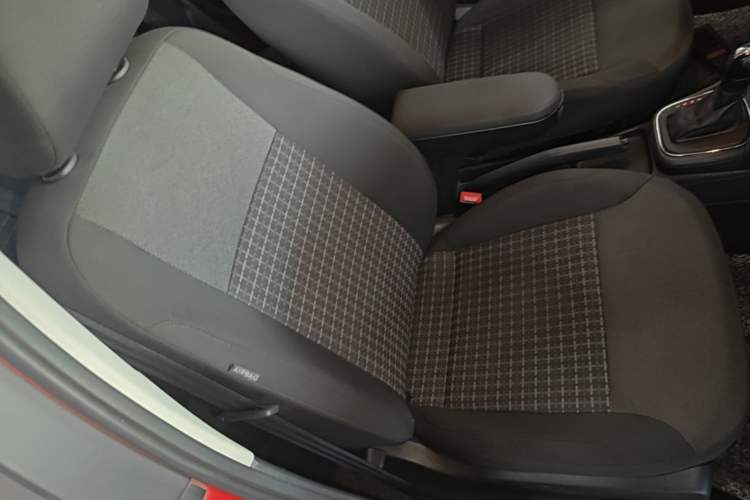 Used Volkswagen Polo 2014 1.6L Automatic Comfort Edition Right Front Seat