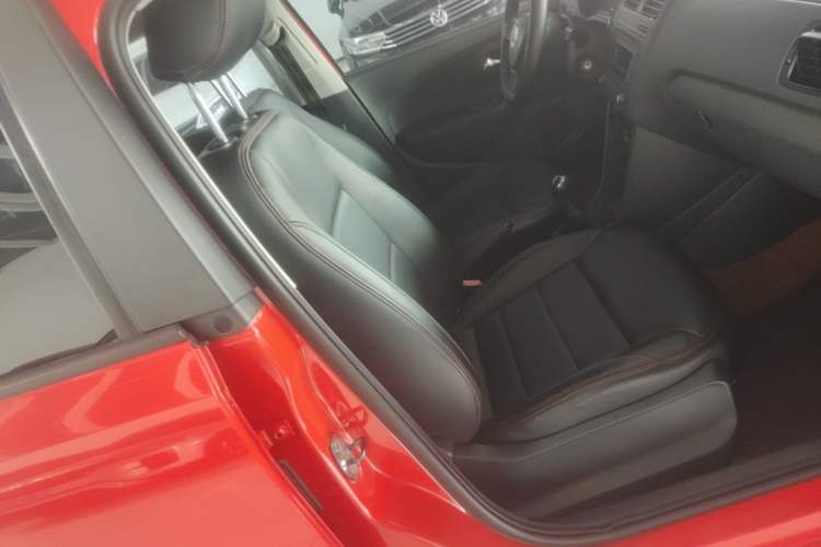 Used Volkswagen Polo 2014 1.4L Manual Fashion Edition Right Front Seat