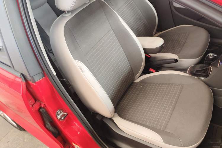 Used Volkswagen Polo 2014 1.6L Automatic Comfort Edition Right Front Seat