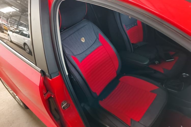 Used Volkswagen Polo 2014 1.4L Automatic Comfort Edition Right Front Seat