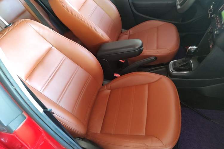 Used Volkswagen Polo 2014 1.6L Automatic Comfort Edition Right Front Seat