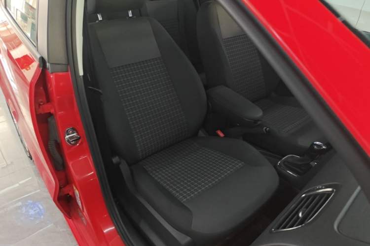 Used Volkswagen Polo 2014 1.6L Automatic Comfort Edition Right Front Seat