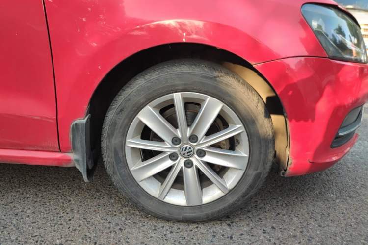 Used Volkswagen Polo 2014 1.6L Automatic Comfort Edition Right Front Wheel Hub