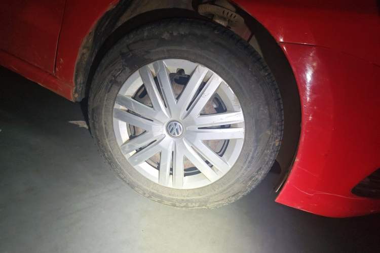 Used Volkswagen Polo 2014 1.4L Manual Fashion Edition Right Front Wheel Hub