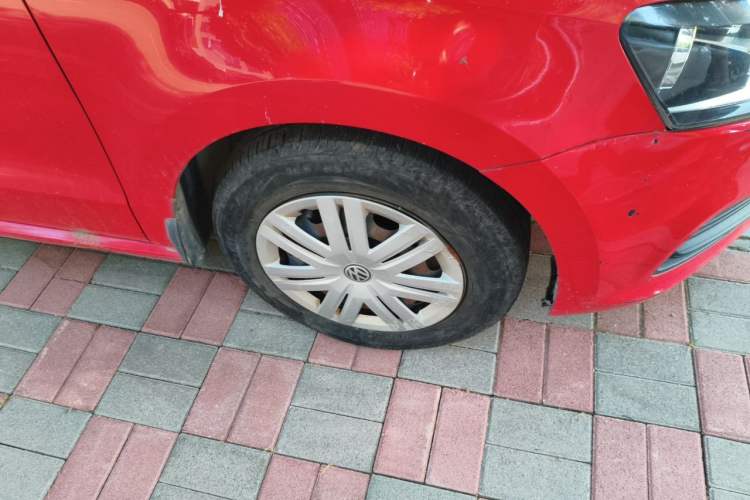 Used Volkswagen Polo 2014 1.4L Manual Fashion Edition Right Front Wheel Hub