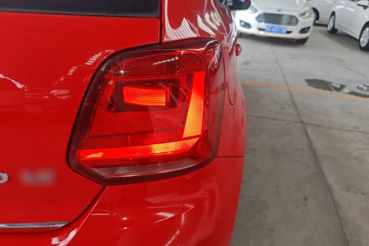 Used Volkswagen Polo 2014 1.6L Automatic Luxury Edition Right Rear Taillight