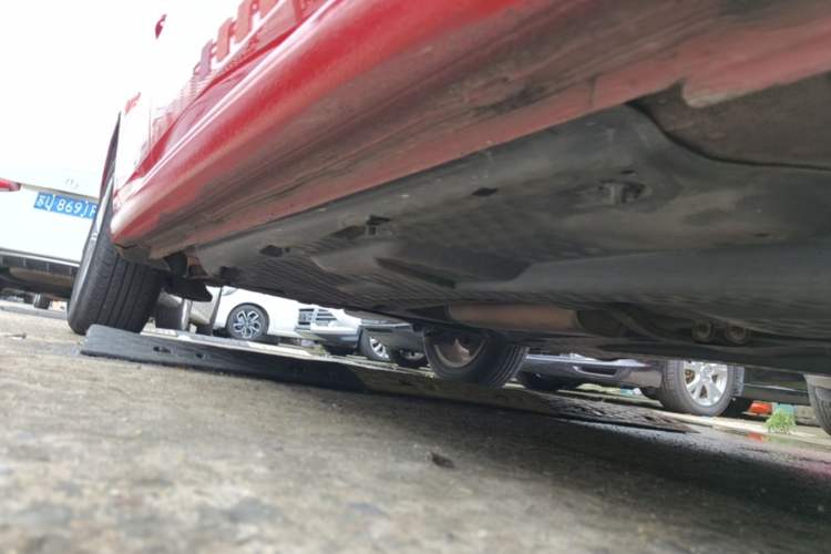 Used Volkswagen Polo 2014 1.4L Automatic Comfort Edition Right Side Sill