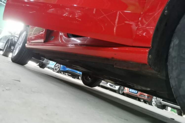 Used Volkswagen Polo 2014 1.6L Automatic Comfort Edition Right Side Sill