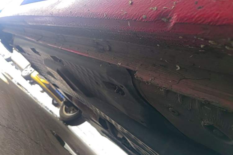 Used Volkswagen Polo 2014 1.6L Automatic Comfort Edition Right Side Sill