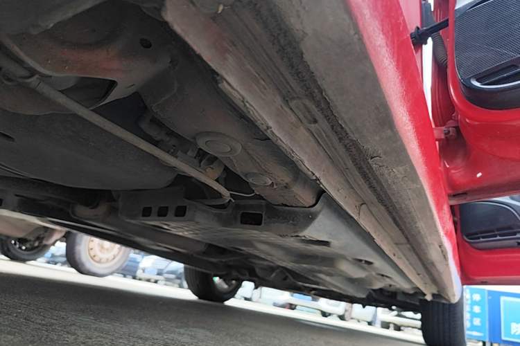 Used Volkswagen Polo 2014 1.4L Manual Comfort Edition Right Side Sill