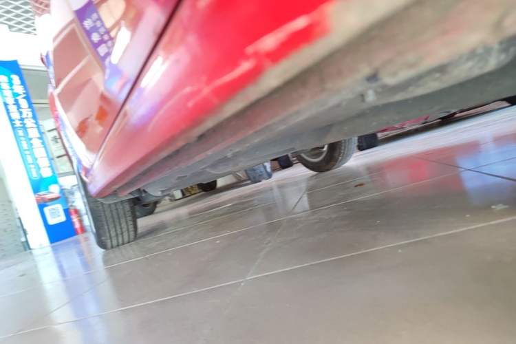 Used Volkswagen Polo 2014 1.6L Automatic Comfort Edition Right Side Sill
