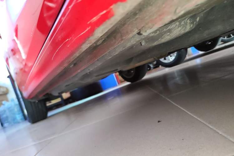 Used Volkswagen Polo 2014 1.6L Automatic Comfort Edition Right Side Sill