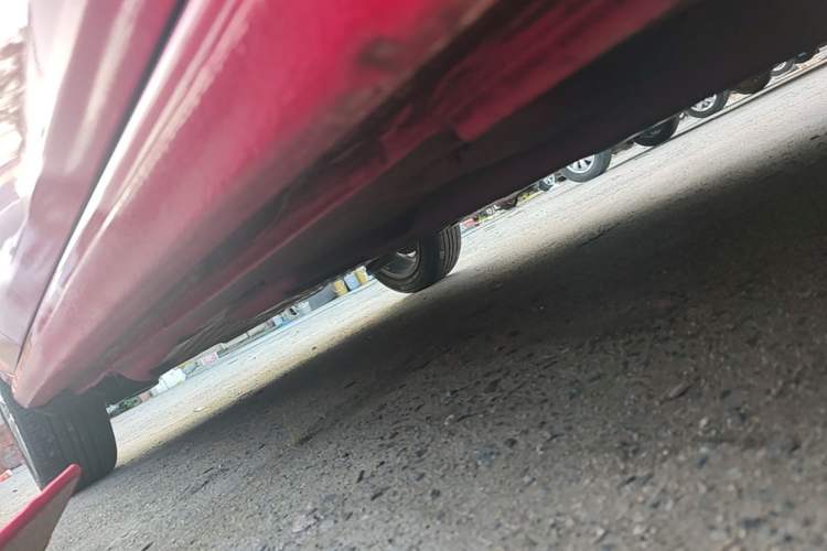 Used Volkswagen Polo 2014 1.4L Automatic Comfort Edition Right Side Sill
