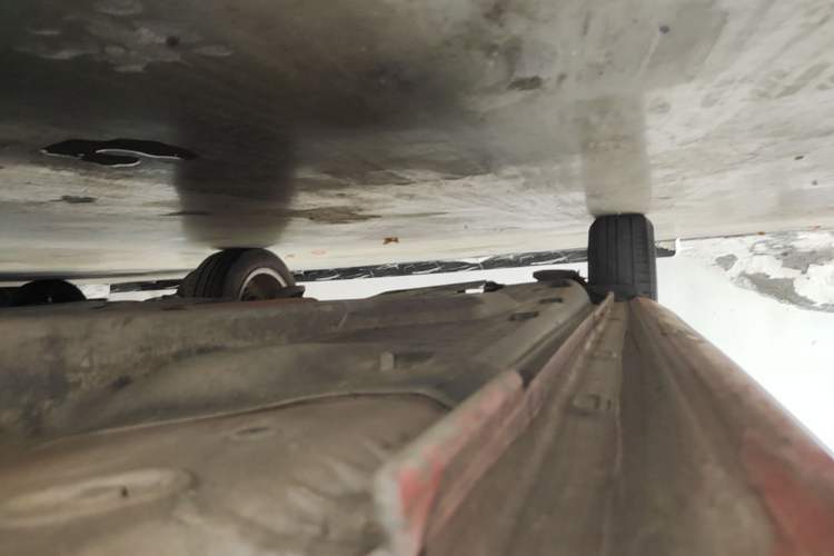 Used Volkswagen Polo 2014 1.6L Manual Comfort Edition Right Side Sill