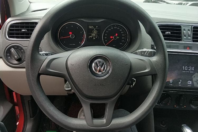Used Volkswagen Polo 2014 1.4L Automatic Comfort Edition Steering Wheel