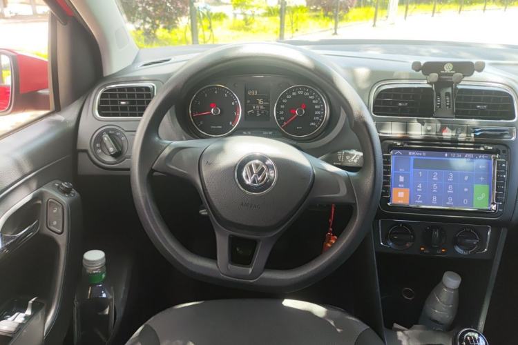 Used Volkswagen Polo 2014 1.6L Manual Comfort Edition Steering Wheel