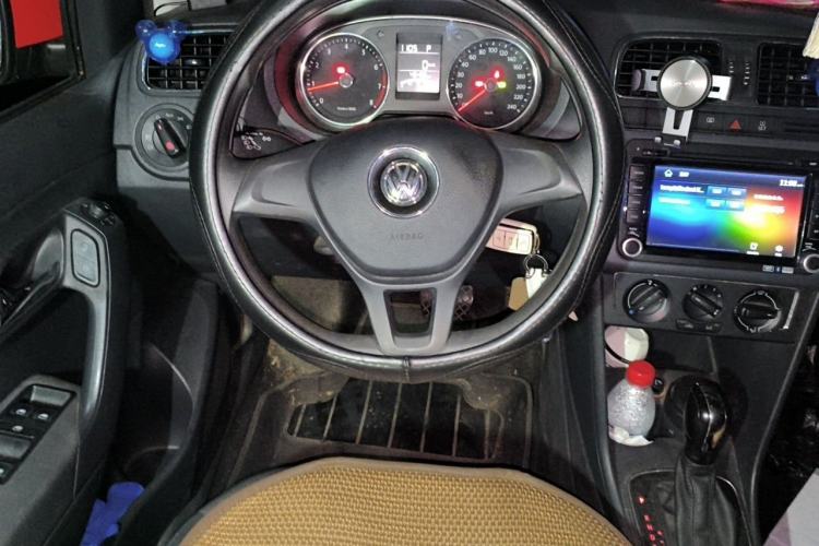 Used Volkswagen Polo 2014 1.6L Automatic Comfort Edition Steering Wheel