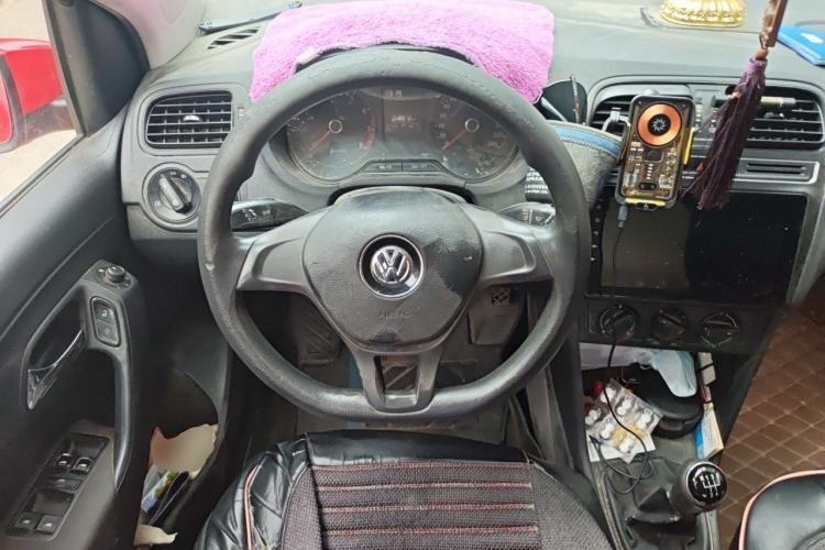 Used Volkswagen Polo 2014 1.4L Manual Fashion Edition Steering Wheel