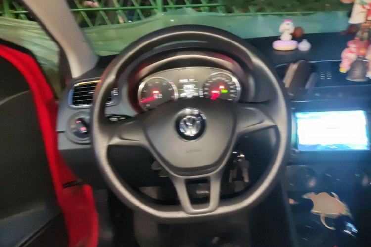 Used Volkswagen Polo 2014 1.4L Automatic Comfort Edition Steering Wheel
