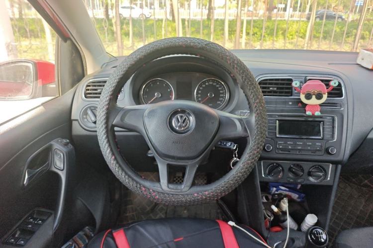 Used Volkswagen Polo 2014 1.4L Manual Comfort Edition Steering Wheel