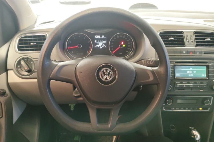 Used Volkswagen Polo 2014 1.6L Automatic Comfort Edition Steering Wheel