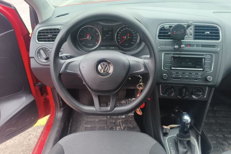 Used Volkswagen Polo 2014 1.6L Automatic Comfort Edition Steering Wheel