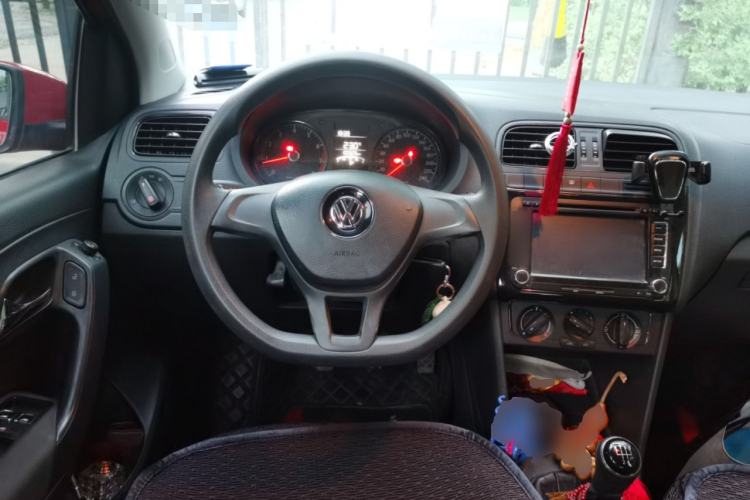 Used Volkswagen Polo 2014 1.4L Manual Fashion Edition Steering Wheel