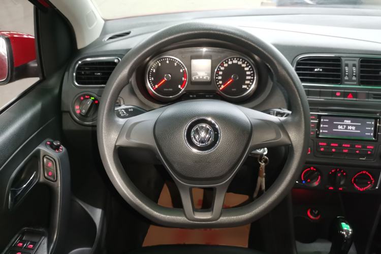 Used Volkswagen Polo 2014 1.6L Automatic Comfort Edition Steering Wheel