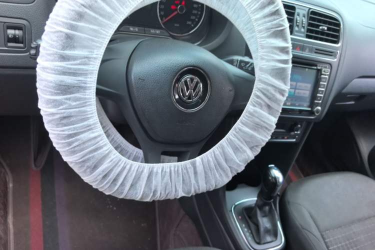 Used Volkswagen Polo 2014 1.6L Automatic Comfort Edition Steering Wheel