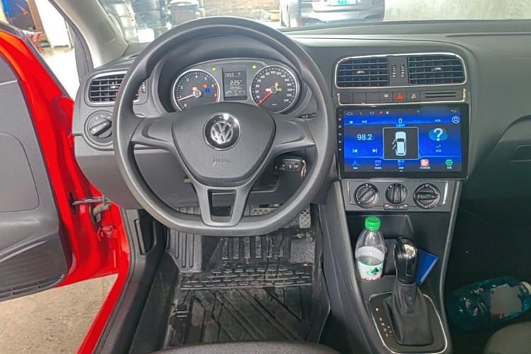 Used Volkswagen Polo 2014 1.6L Automatic Comfort Edition Steering Wheel