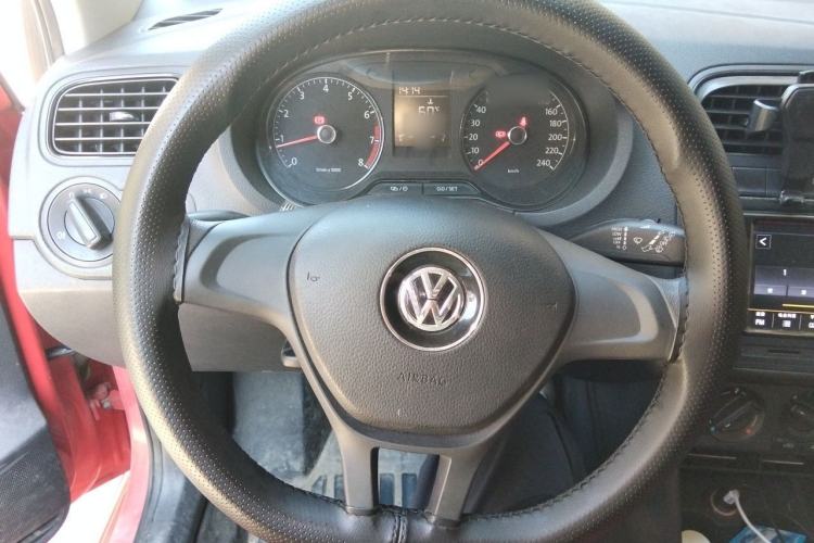 Used Volkswagen Polo 2014 1.4L Manual Fashion Edition Steering Wheel