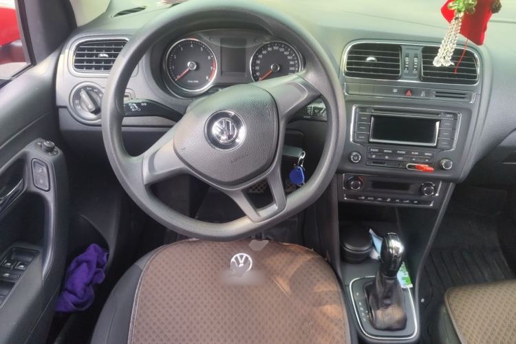 Used Volkswagen Polo 2014 1.4L Automatic Comfort Edition Steering Wheel