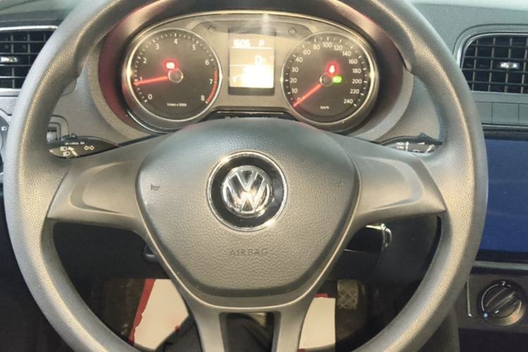 Used Volkswagen Polo 2014 1.6L Automatic Comfort Edition Steering Wheel