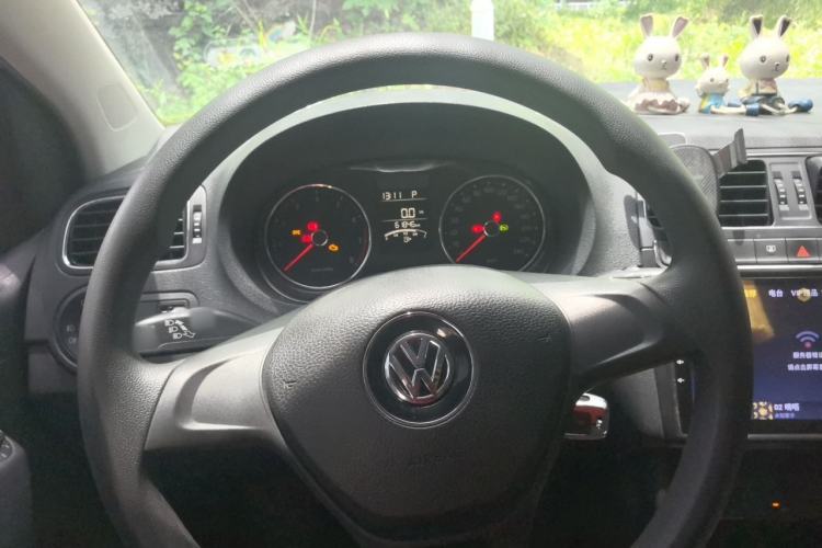 Used Volkswagen Polo 2014 1.4L Automatic Comfort Edition Steering Wheel