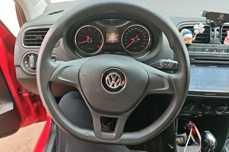 Used Volkswagen Polo 2014 1.4L Automatic Comfort Edition Steering Wheel