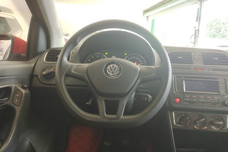 Used Volkswagen Polo 2014 1.6L Manual Comfort Edition Steering Wheel