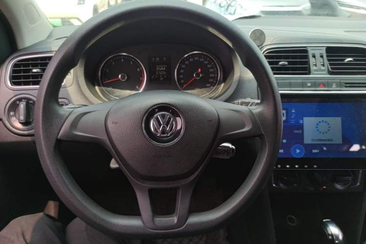 Used Volkswagen Polo 2014 1.6L Automatic Comfort Edition Steering Wheel