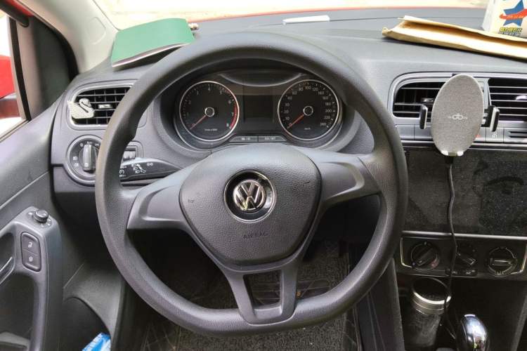 Used Volkswagen Polo 2014 1.4L Automatic Comfort Edition Steering Wheel