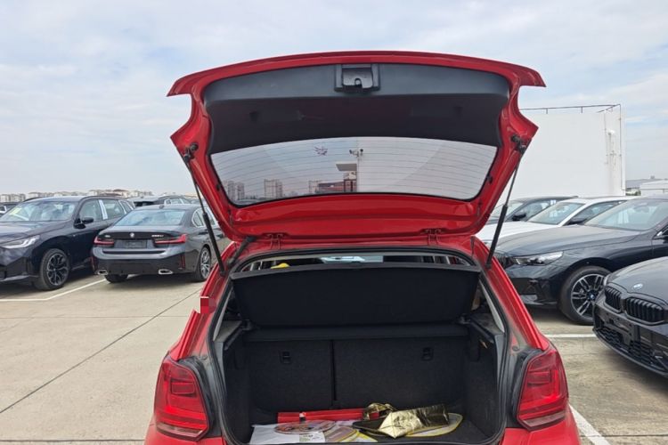 Used Volkswagen Polo 2014 1.6L Automatic Comfort Edition Trunk