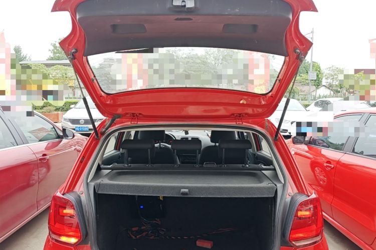 Used Volkswagen Polo 2014 1.4L Manual Fashion Edition Trunk