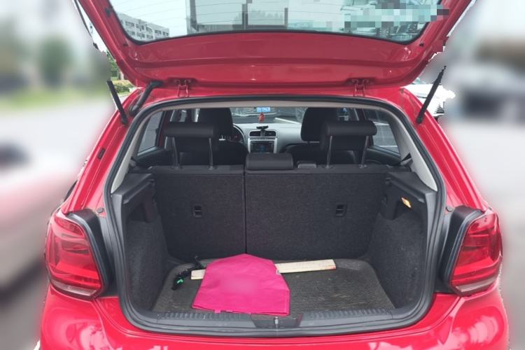 Used Volkswagen Polo 2014 1.6L Cross Polo Automatic Trunk