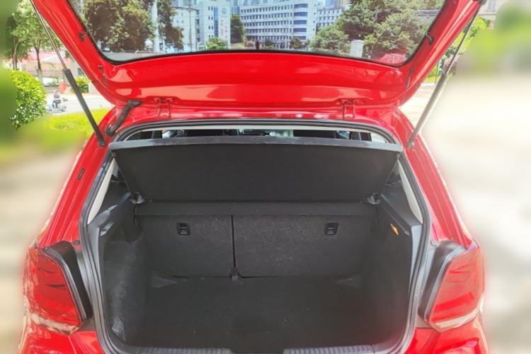 Used Volkswagen Polo 2014 1.6L Manual Comfort Edition Trunk