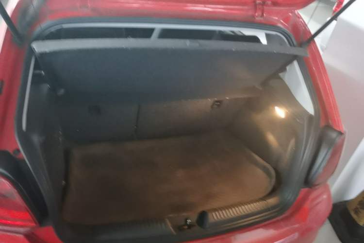 Used Volkswagen Polo 2014 1.6L Manual Comfort Edition Trunk