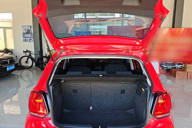Used Volkswagen Polo 2014 1.6L Cross Polo Automatic Trunk