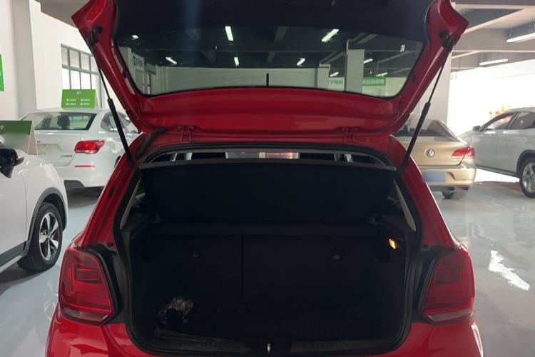 Used Volkswagen Polo 2014 1.4L Automatic Comfort Edition Trunk